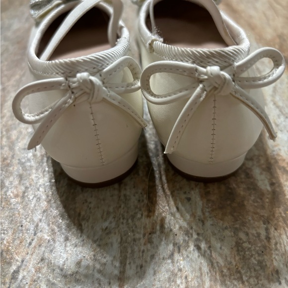 Stuart Weitzman Size 9 girls dress shoes - Picture 5 of 7